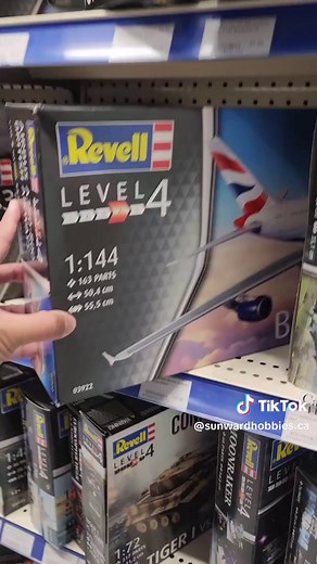 Explore Revell's Airliner Model Kits
