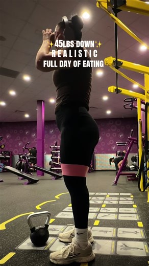 Realistic full day of eating, I always stayed eating good. This is why it’s key to know the difference between losing weight & losing fat. Losing weight is just that, losing weight. It’s not sustainable for the long run, you fall off & gain all the weight back. Losing FAT, you are losing fat while gaining muscle. This is called body recomposition- it’s sustainable for the long run. Why? Because when you lose the fat, you’re not going to gain “weight” fast. Why? Because the fat is gone, it’s goin