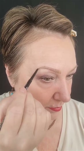 How to pencil in sparse brows❤️