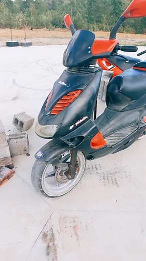 Aprilia SR 50 Sonic Review and Performance Test