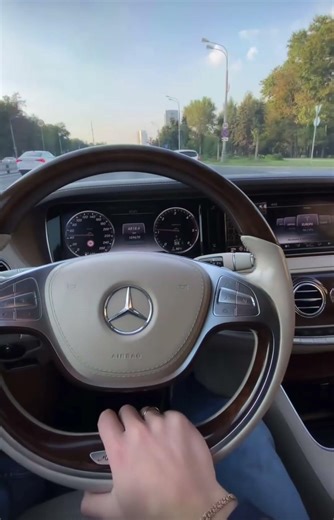 Mercedes-Benz W222 S-class 3,0 Diesel with Designo Interior!