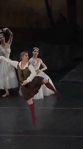 La Sylphide Daniil Potaptsev Bolshoi Theatre source: https://youtube.com/shorts/k4SHklqFwe4?si=45Axqma-Vv_Asv4q | Ballet Mon Amour
