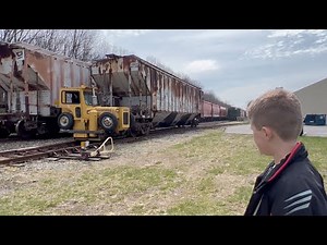TRAIN TRACKERS # 27 TRACKMOBILE & CSX FREIGHT TRAINS