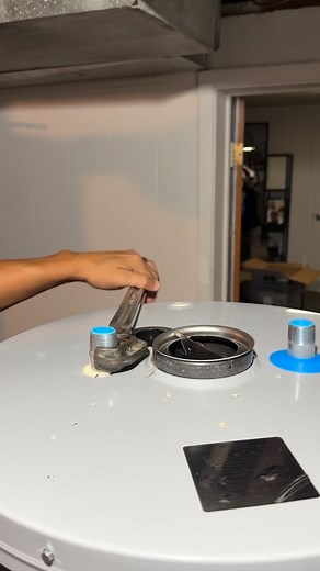 2.1K views · 404 reactions | Installing a second anode rod on a water heater. #plumbing #plumber #construction #plumbinglife #waterheater #bluecollar #plomeria #plumbinglife #diy #howto | Drain Godz | Facebook