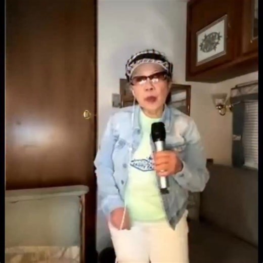 Love me with all of your heart Tagalog version Lyrics translatated written by Idol Oculus Eagle sound tracks uploaded by idol Vhen Bautista under Aweng records cover by yours truly #nocopyrightinfringementintendedmusicbelongstotherightfulowner credits sa dalawang idol ko thanks for watching and listening feel free to share love y’all 🥰 | Virgie’s Short & Full Music Covers