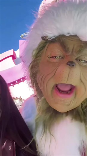 grinch #grinch #funny #thegrinch #fyp #universalstudios @Mr Grinch @Grinch Merry @Grinch funny @Grinch Mas @Grinch Glee @thegrinch @Grinch funny @Mr Grinch