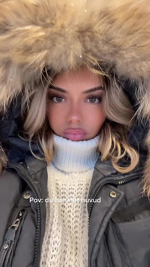 Stylish Winter Outfit Ideas with Fluffy Fur Hoods