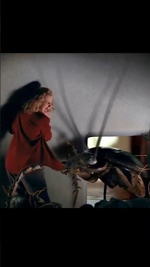 Cockroach attack! (Honey, We Shrunk Ourselves) #disney #honeyweshrunkourselves #comedy #movieclips