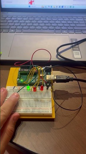 Marina Johnson (MECE 1101) - Arduino Projects 02 - Spaceship Interface #arduino #arduinocircuit