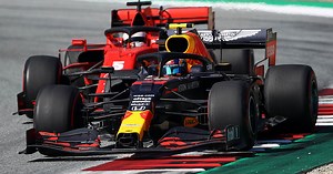 2020 F1大奖赛在千呼万唤中终于在奥地利Red Bull赛道拉开年度序幕。而这一场奥地利站终将载入史册，全场比赛意外频传、跌宕起伏，不到最后时刻鹿死谁手无人能预料。