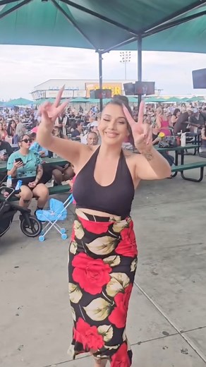 57K views · 1.6K reactions | Dancing Heals The Soul Have Fun #Cholo #CholoStyle #Chola #CholaStyle #Baddie #Chicano #ChicanoStyle #Firme #Stylo #OG #Oldies #Funk #Gfunk #DoMyDance #Fyp #ForYou #ForYouPage | Gangbanginmusic | Facebook
