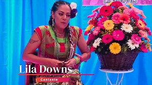 1.6K views · 34 reactions | Por fin podemos revelar a nuestro personaje de portada. La talentosa Lila Downs hablo de su nuevo disco 'Al chile' en una reveladora entrevista, en la que como siempre derrochó sencillez y amabilidad. No te puedes perder este primer gran número próximamente en todo el Estado de Veracruz. Sigue nuestra página de facebook para conocer más detalles. #DondeTodosQuierenEstar Lila Downs Fans Lila Downs Oaxaca ¡ESPERENLA! | Revista Tendencia México | Facebook