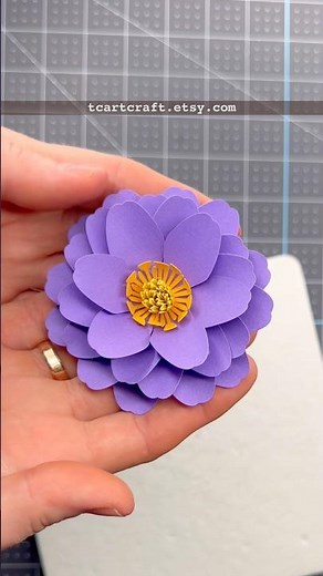 Craft with me! Free SVG Template!!! #flowercraftideas #diyflowermaking