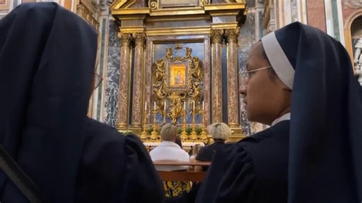 Thousands pray inside Rome's Basilica of Saint Mary Major, where Pope Francis will be laid to rest