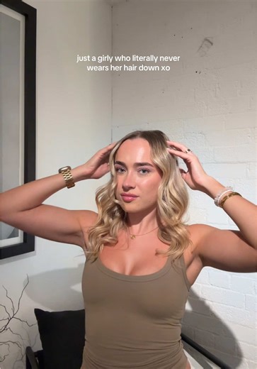 rare footage of me with my hair down !!! forever in a slick back because usually I hate my hair down but @Base Hair The Salon did so GOOD I’m learning to love it 💇🏼‍♀️🖤 #blowdry #hairtransition #curlyblowdry #hairsalonsydney #haircut