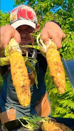 Grilled Corn with Butter and Cheese 🌽 #grilling #bbq #foodshorts