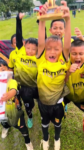 tournamen pertama langsung bawa pulang piala 🫵 #sepakbolaanak #sepakbolaindonesia #football