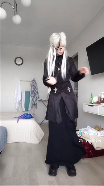 Gothic Outfit Style Ideas for a Goth Aesthetic