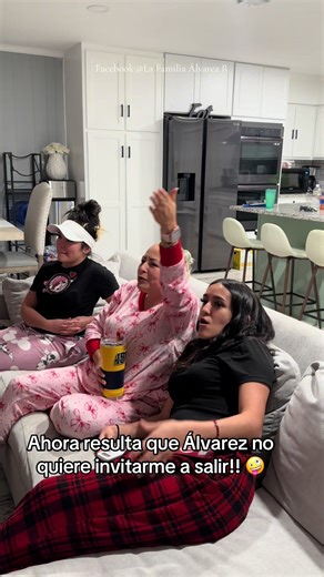 Ahora resulta!! Hay Álvarez! Pretextos sobran vdd! Y este nomas no te queda! X eso Michelle casi te agarra a 👊 #jajaja #familia #comosiempre #Alvarez #fyp