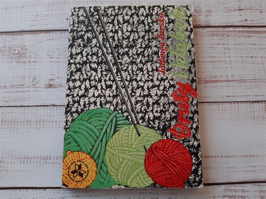 Vintage Knitting Pattern Book: Illustrated Guide, 1977 - Etsy Australia