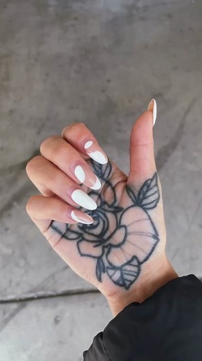 Gel-X vs Acrylic: Which Nail Option is Better for You?