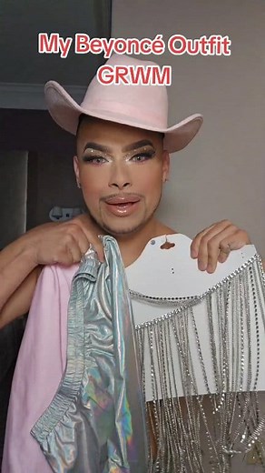 261K views · 5.3K reactions | Beyoncé Concert outfit  ✨️  It costs to look this good 﫶 #beyonce #renaissancetour #getreadywithme #makeuptutorial #makeup #beauty #renaissanceworldtour #beyonceconcert #outfit #fypシ #foryou | Bernardo Macias | Facebook