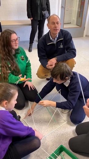 From cooking and crafting, to dog-training, music and go-karting… It’s been a fantastic day meeting those taking part in the Duke of Edinburgh Award scheme! 👏 In Blackpool, The Earl of Wessex saw the volunteering efforts of South Shore Academy and The Oracle Youth Centre, before heading to Preston to join in with the skill-based activities of Pioneer TEC. The dofeuk Award asks young people, aged 14-24, to participate in four categories… 🚴 Improve a physical activity; 🎨 Learn a new skill; 🤝 V