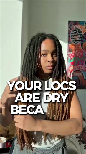 COMMENT “ROUTINE” 👇🏽✨ and I’ll send you my full loc care routine straight to your DMs. POV: you finally found a page that actually explains locs 😌 You went to sleep without covering me… now my ends are dry. I’m locs — cotton steals my moisture. You oiled me while I was dry? Now it’s just sitting on top. 💧 Moisture first. ✨ Then oil. If you want soft, healthy, luscious locs that actually grow — comment ROUTINE and I’ll show you exactly what I do 🤎
