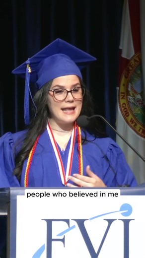 Completar un programa requiere compromiso, resiliencia y mucho corazón. Escuchar directamente a nuestra graduada del programa de Asistente Médico nos recuerda que el esfuerzo vale la pena y que el apoyo marca la diferencia en cada etapa del camino. Así se ve el progreso cuando no te rindes contigo mismo/a. ¿Listo/a para comenzar una carrera en el área de la salud? 💙 Esto podría ser tú. Conoce más sobre nuestros programas y da el primer paso hoy en www.fvi.edu 🎓 ________ Completing a program ta