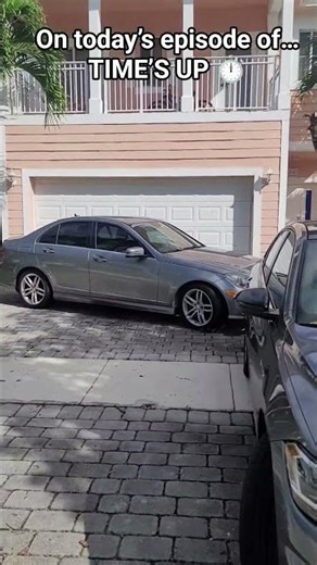 “Tow Truck Takes The Shortcut… Through The Grass 😳” #towtruck #repo #mercedes #shorts