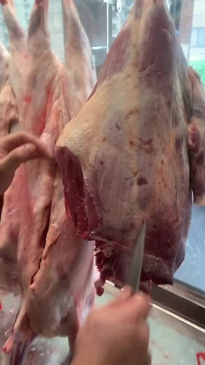 Mastering Meat Cutting Techniques in a Professional Kitchen