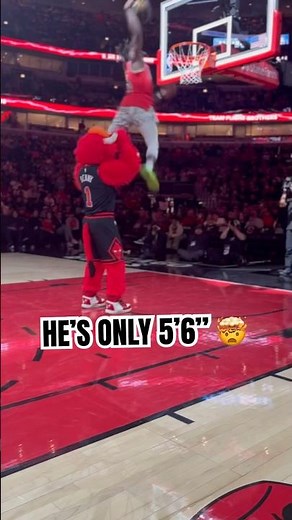 5’6” Tony Crosby wins Bulls Halftime Dunk Contest 🤯 #teamflightbrothers #nba #dunkcontest #halftime