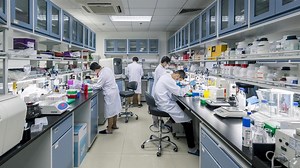 China, Unhampered by Rules, Races Ahead in Gene-Editing Trials