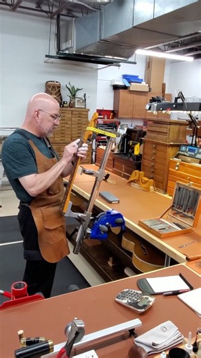 Guitar Specialist | Refretting a Fender Neck (Episode 5) Continuing with this refret of this Fender neck. Now it's time to calculate the spacing of the... | Instagram