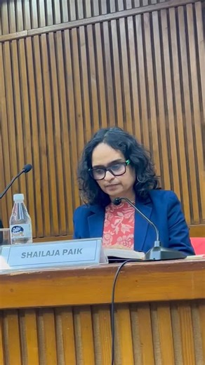 What’s jalsa’s connection to the Ambedkarite movement’s struggle to reclaim Manuski? Prof Shailaja Paik in her public lecture organised by Navayana at the IIC in Delhi yesterday spoke about it in a session moderated by Prof Prathama Banerjee of CSDS. A lively Q and A followed. The house was full. //Ambedkar enjoyed Jalsa (song drama, poetics-politics), and on the occasion of a Jalsa by the renowned Jalsakar (maker of Jalsa) Bhimrao Dhondiba Kardak (1904–1990), he declared, “The social impact of 