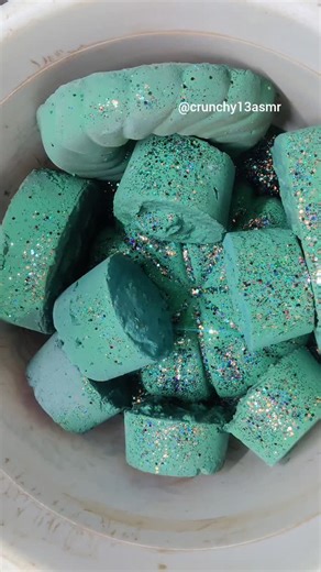 crunchy13asmr on Instagram: "Satisfying Crumbling. FVOYT DO NOT EDIT/ REPOST MY VIDEOS ON ANY PLATFORM #crunchy13asmr #gymchalkcrumbling #asmrcommunity #gymchalkasmr #gymchalkcrushing"