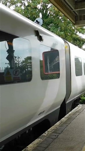 Thameslink Class 700 departing South Croydon