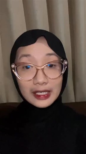 Gw challenge lo semua 😎🔥 coba deh 1 tahun penuh konsisten upload stiker / produk digital ke website tiap hari atau tiap minggu. Jangan cuma semangat 3 hari doang yaa 😭 konsistensi itu kuncinya banget. Cara mulainya? Lo bisa manfaatin BLACKBOX AI 🤖✨ buat bantu brainstorming ide & konsep desainnya. Tinggal tulis prompt yang jelas, dapet draft atau inspirasi, terus lo kembangin & poles lagi biar makin unik sebelum di-upload 🚀🎨 Gw yakin kalo lo disiplin setahun, lo bakal kaget sama hasilnya 😏