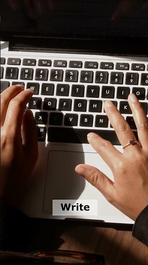 How to Use Claude AI for Free (Beginner’s Guide) | Anthropic AI Explained in 45s!