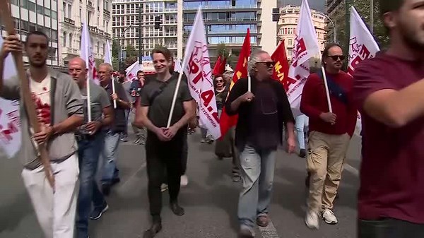 Thousands of Greeks march against proposed 13-hour workday
