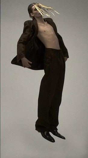 #LOEWE Spring Summer 2025 men’s runway collection by Jonathan Anderson.