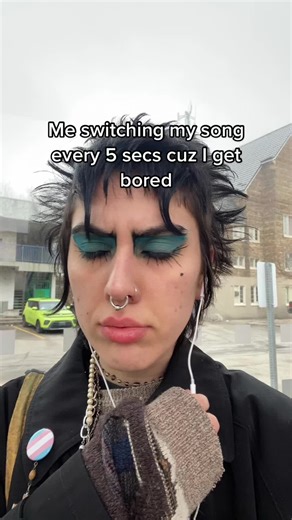 Switching Songs Every 5 Seconds: A Fun Challenge