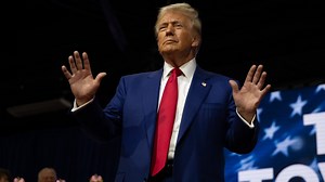 Trump's bizarre music session reignites questions about his mental acuity