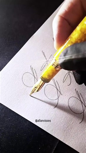 Aprende Caligrafía: Tutorial Completo para Principiantes