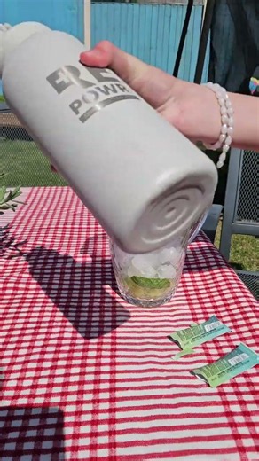 @sugarfreerazzy The ultimate summer drink.Refreshing and Crisp.