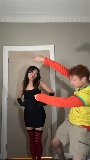 jane joo on Instagram: "Johnny and Mavis驪留#hoteltransylvania #halloween"