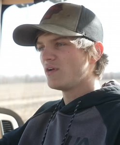 🌽 Smooth tracks on this tractor! CASE IH Live to Farm 🌽 Watch full episodes on AcresTV 👀 #tv #television #media #webseries #discoverychannel #rfdtv #acrestv #streaming #youtube #binge #farm #farming #corn #cornfarmer #series #show #channel #film #clip #episode #socialmedia #fyp #post #livetofarm #farmlife #tvshowfan #tvshowaddict #agtv #agriculturaltv #caseih | Live To Farm