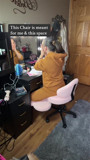 Heart Shape Ergonomic Chair for Comfort and Style