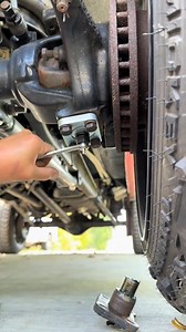 #tireshop #tireservice #tireservicetech #ev #attentiontodetail #tirereplacement #lamborghini #urus #wheels #carlovers | Ecomotion Ai