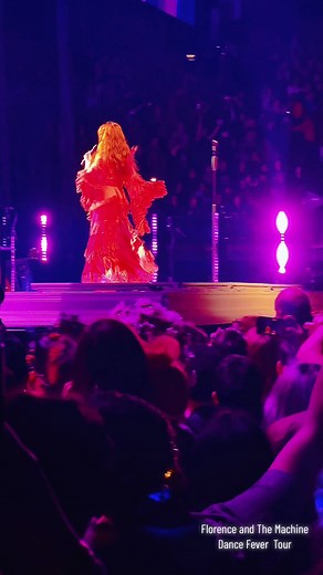Florence and The Machine - I am free. Dance Fever tour. #o2arena #florenceandthemachine #dancefevertour2022 #london #florencewelch #uk #dance #free #florenceandthemachinelive